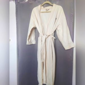 Aveda women's robe